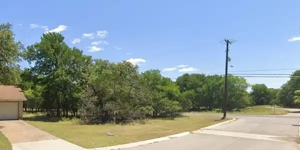 15 Bay Court