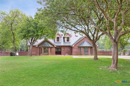 640 Woodlake Drive