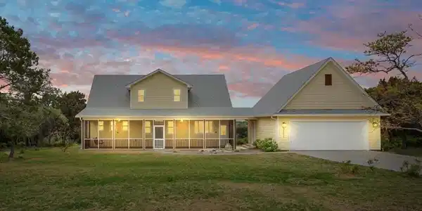 5051 Comanche Drive