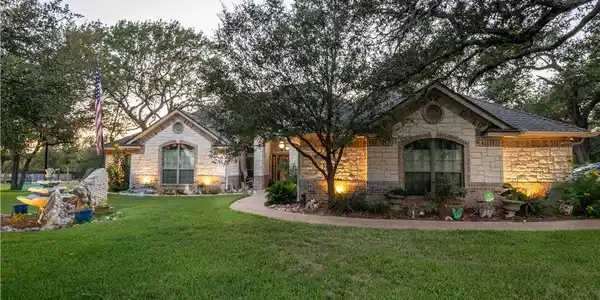 1292 Frederick Lane