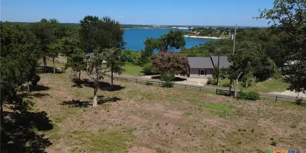 Lot 3 Smoke Signal Road