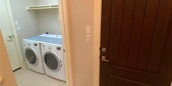 Image 4: laundry room