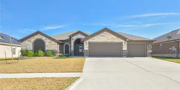 5006 La Piedra Lane
