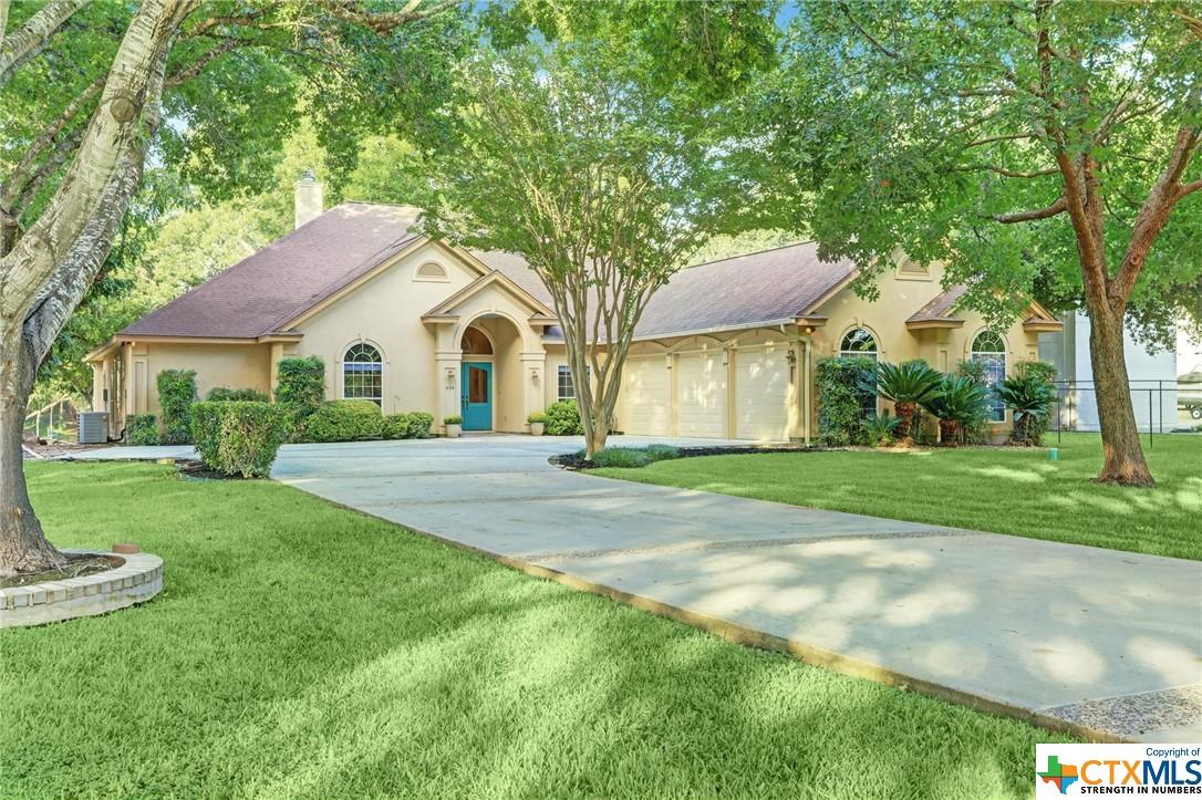 634 Woodlake Drive, McQueeney, TX lhrmls01842317