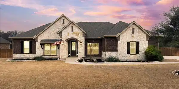 14 Daingerfield Cove