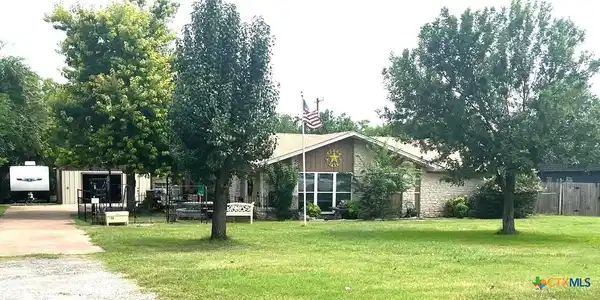 11 Ridgewood Drive