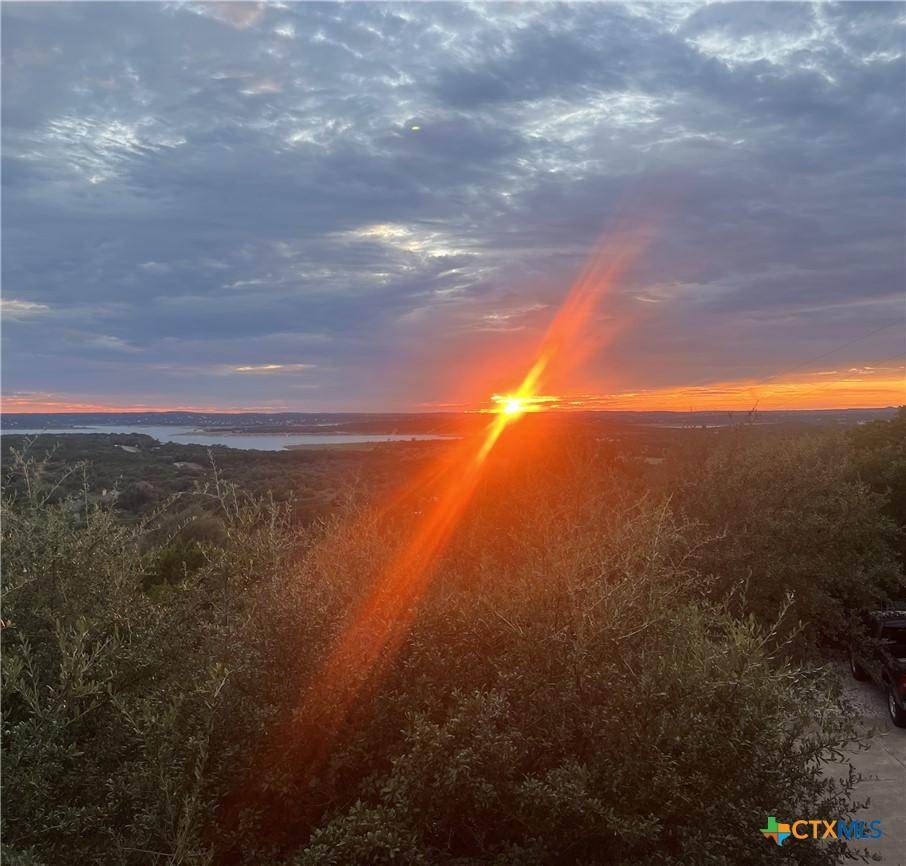 Image 3: Gorgeous Sunsets