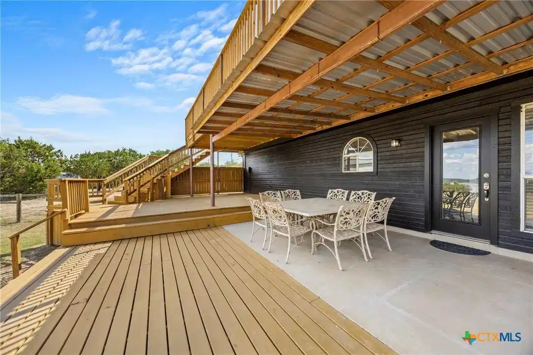 Image 1: Back Deck