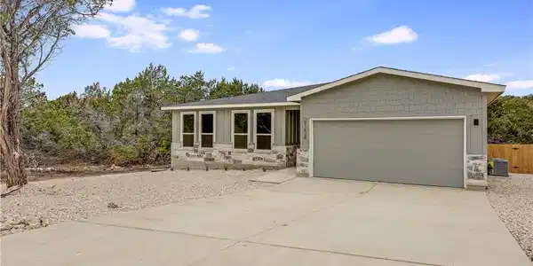 21424 Santa Rosa Avenue