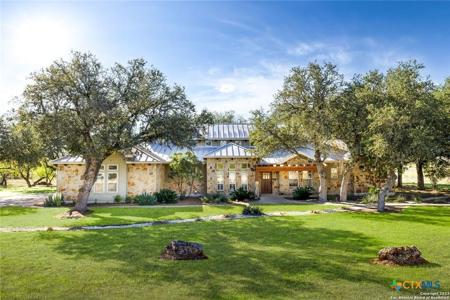 526 River Crossing Boulevard