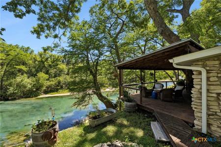 1520 Rocky River