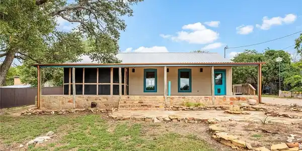 3707 Comanche Drive