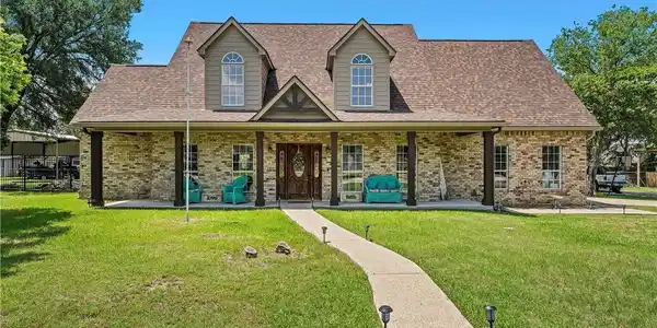32 Branding Iron Drive
