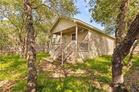 323 Lexington Pass