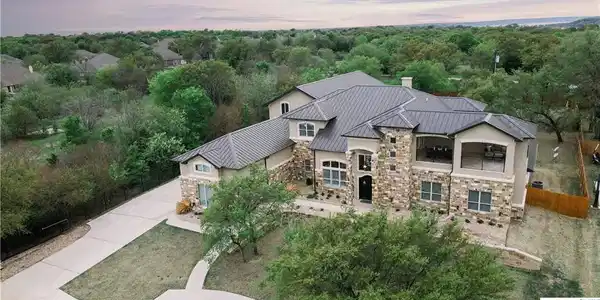 530 King's Cove