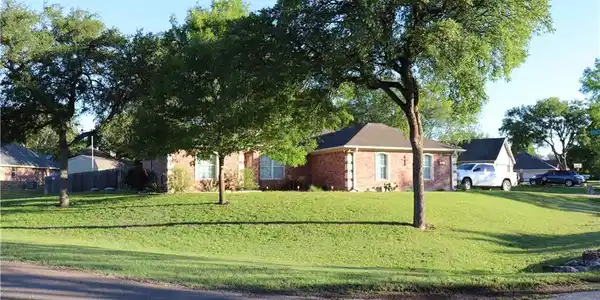 12818 Meadow Trail