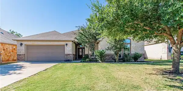 645 Northcliffe Drive