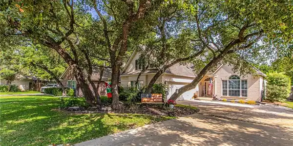 2704 Garden Brook Trail