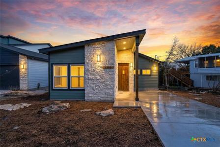 1310 Mountain Top Loop
