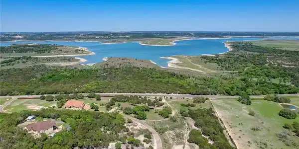 1226 Windy Hill