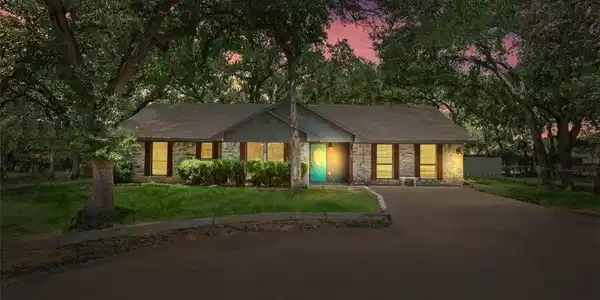15 Willow Court