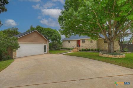 605 High Oaks Road