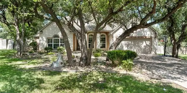 2512 Red Valley Drive
