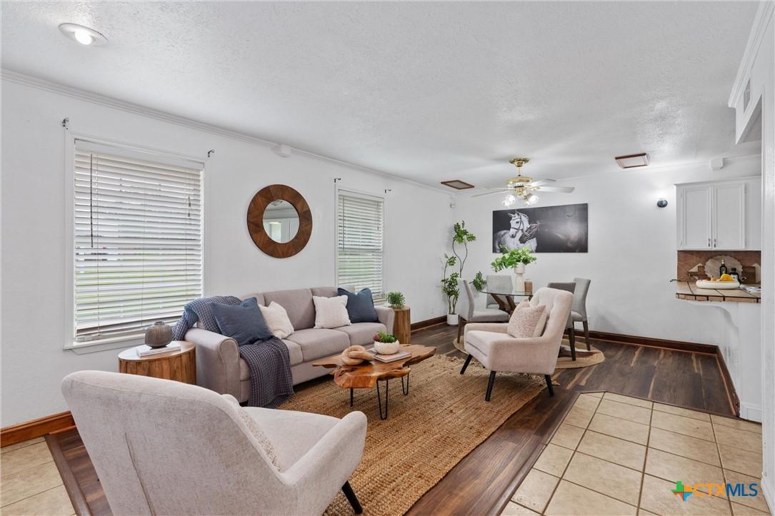 Image 2: Living Room