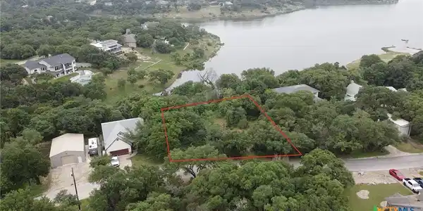 319 Arrowhead Point Road