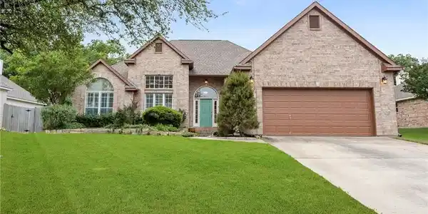 2607 Amber Forest Trail