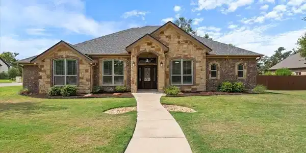 2 Salta Court