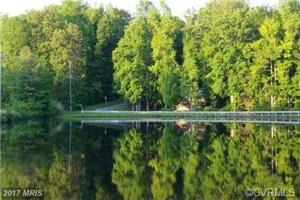 226 Patrick Henry Dr