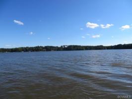 24/25 Cabin Point Rd
