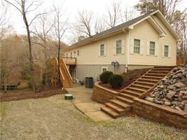 101 Hillside Court