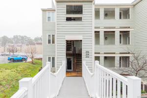 302 Water Pointe Lane
