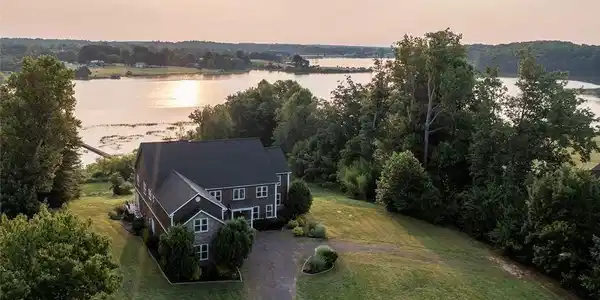 2647 Peach Grove Road