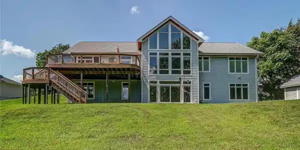 7 Stonewall Court
