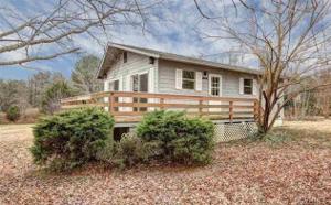 48 Lakeview Dr