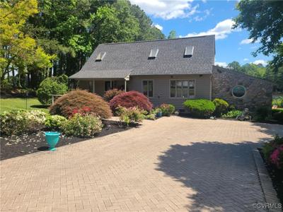 114 Lake Caroline Drive