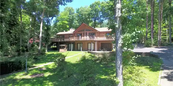 995 Windwood Coves Blvd