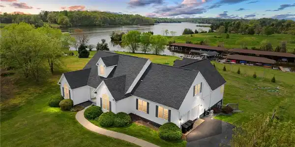 5708 Crescent Point Drive