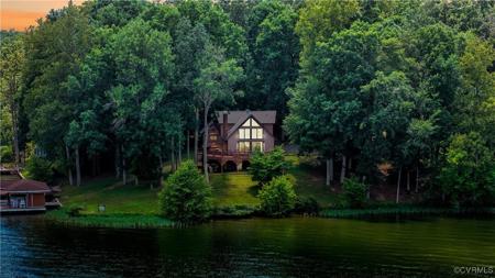6131 Kellys Glen