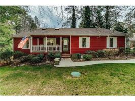 480 Lake Caroline Dr