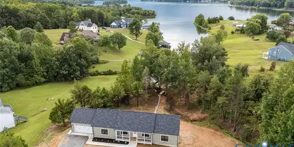 6206 Stubbs Cove Lane