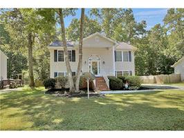 220 Hamilton Dr