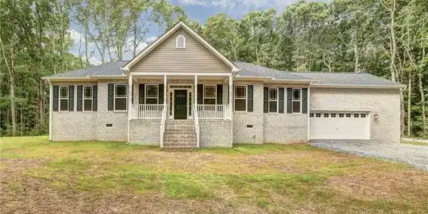 1500 Lake Forest Dr