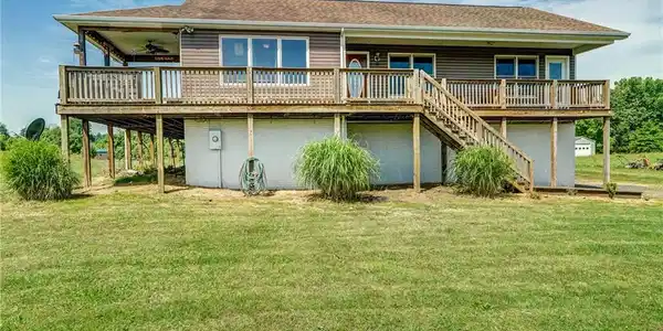 26456 pennfields Drive