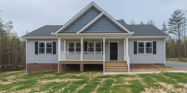 136 Hemlock Lane