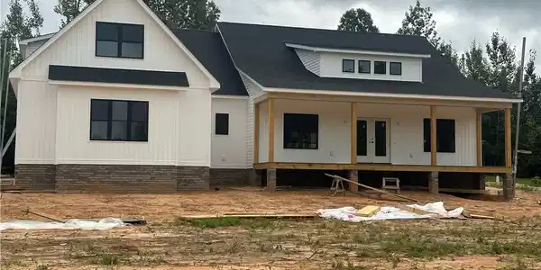 702 Rainbow Ridge