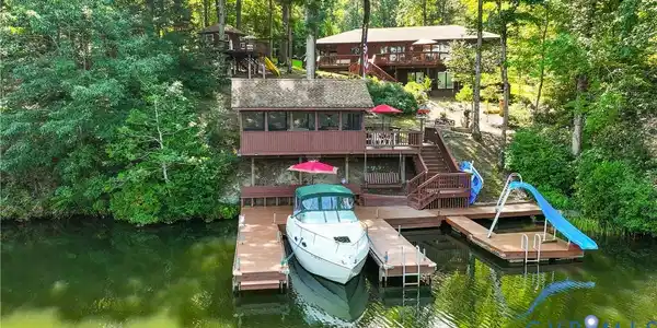 958 Pine Harbour Drive